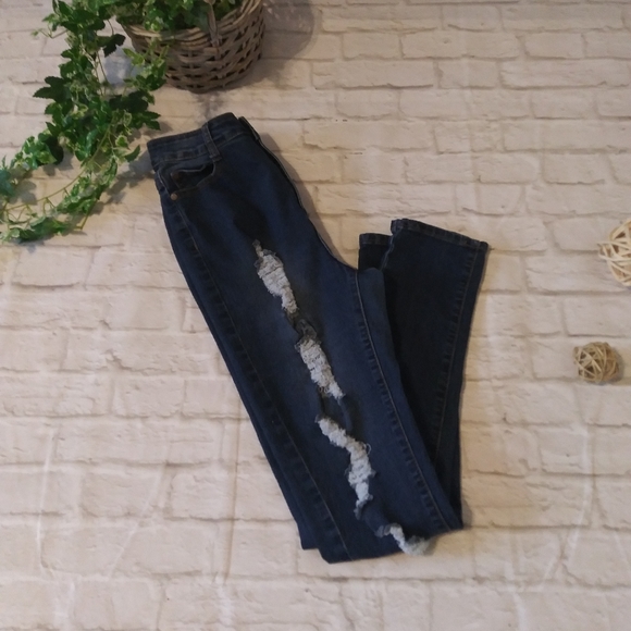 Bob Jeans | Distressed Skinny Jeans - Picture 6 of 8